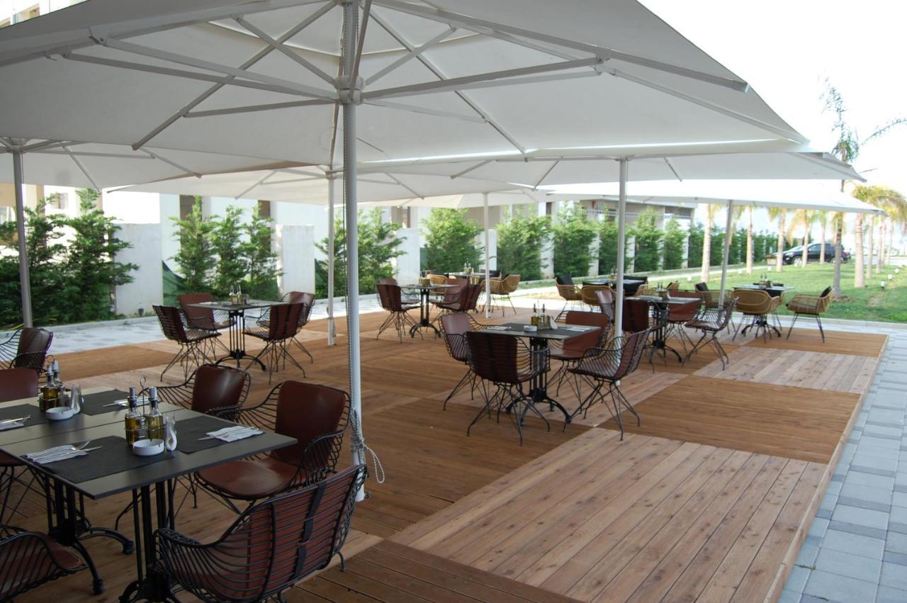 A&G Hotel Radhimë Extérieur photo