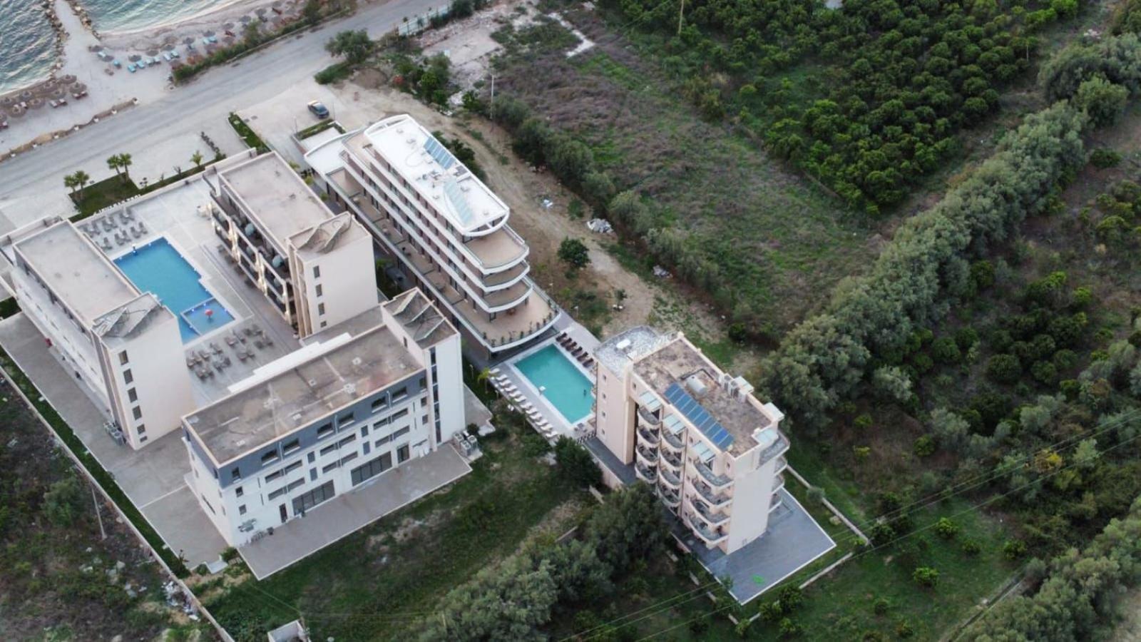 A&G Hotel Radhimë Extérieur photo