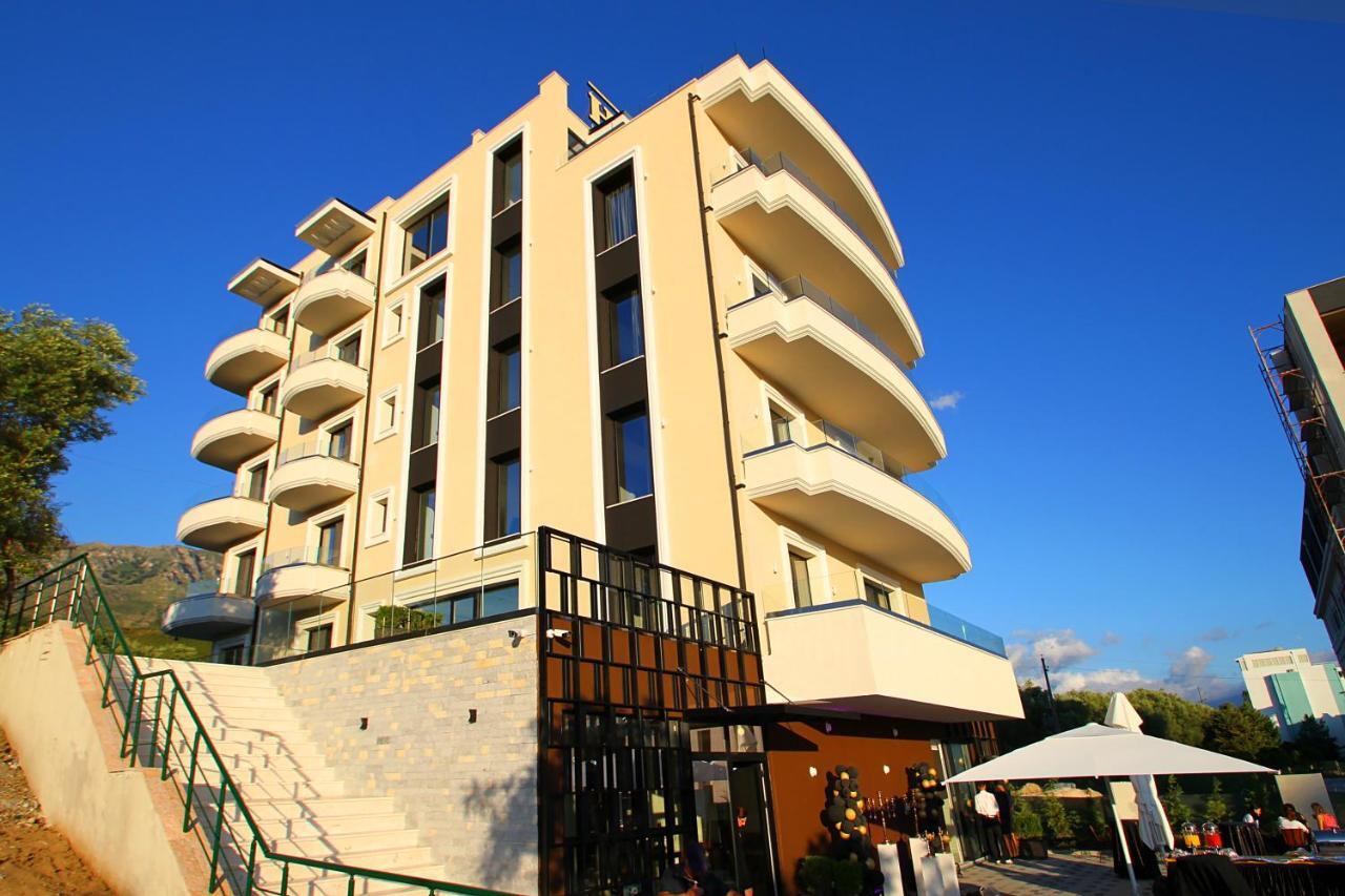 A&G Hotel Radhimë Extérieur photo